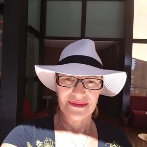 Meet your Posher, Lillian